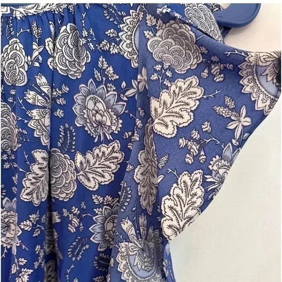 Vince Camuto NWT! Blue White Floral Ruffle Trim NEW Women's Sleeveless Top XS - Picture 5 of 9